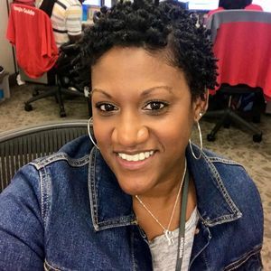 Meet your Posher, Dana